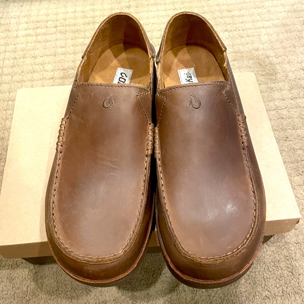 Olukai Moloa Leather Slip On Shoes men’s 10.5 (fit bigger)